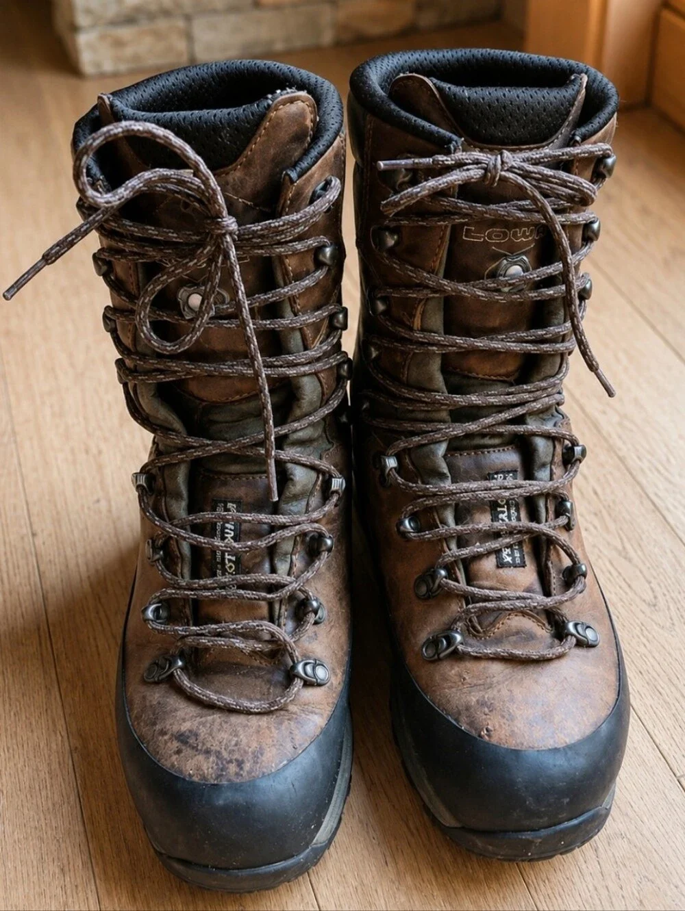 LOWA Hunter GTX Evo Extreme Men’s Hunting Boots – Size 10.5